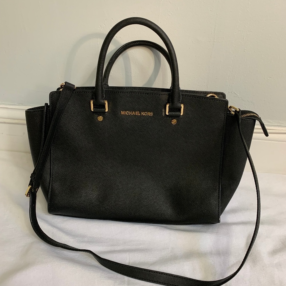 Michael Kors Black Selma Medium Saffiano Leather